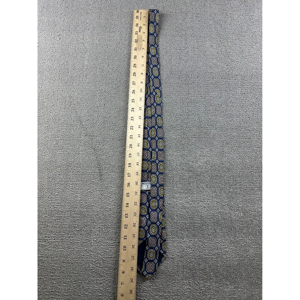 Vintage Valentino Cravatte Neck Tie Men Blue Silk Geometric Medallion Italy Made - Picture 6 of 9